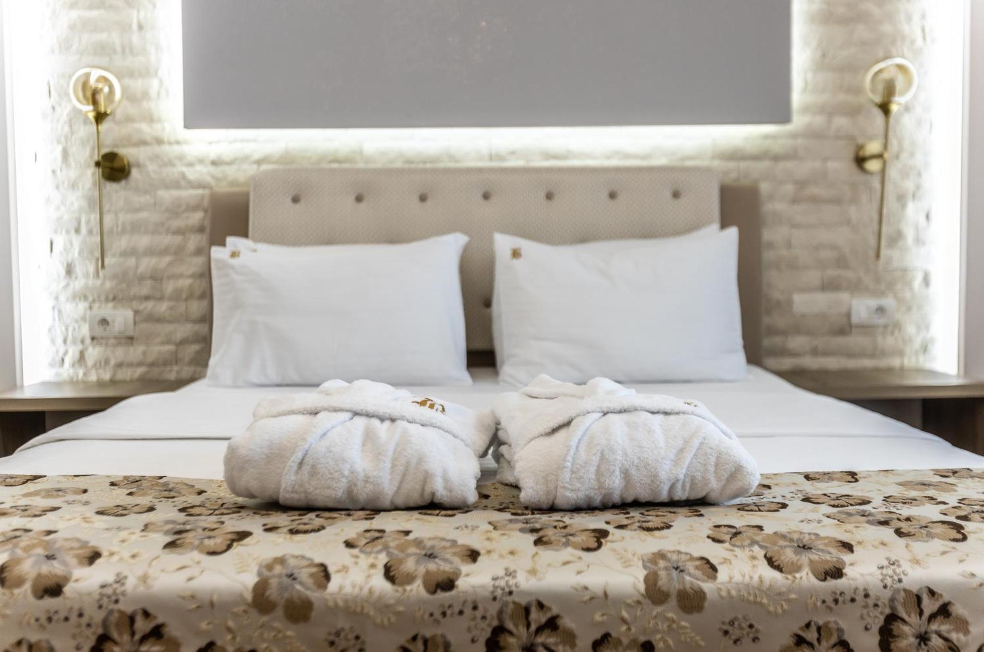 Barjaktar - Luxury Suites & Spa อุลซิน ภายนอก รูปภาพ