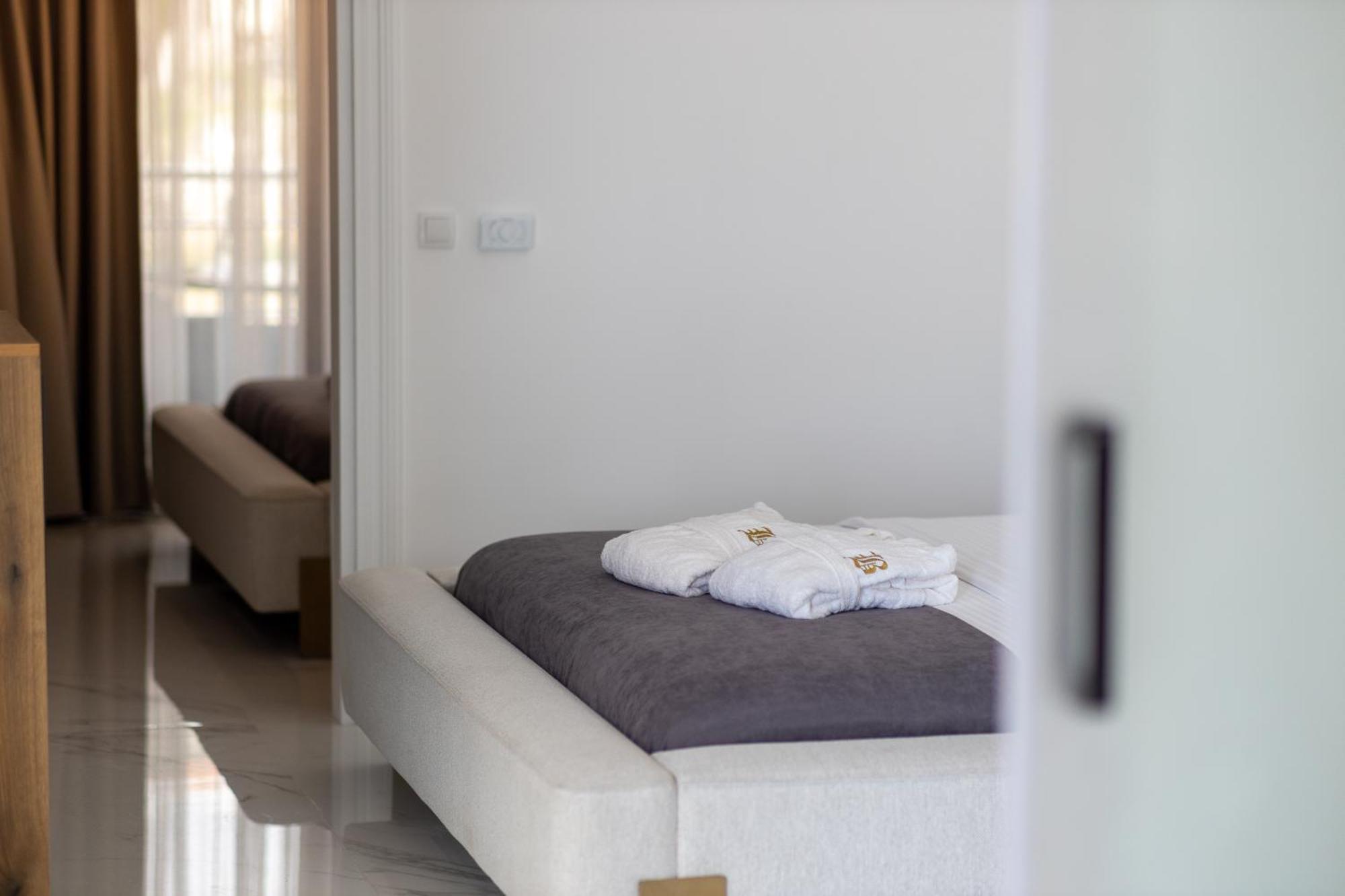 Barjaktar - Luxury Suites & Spa อุลซิน ภายนอก รูปภาพ